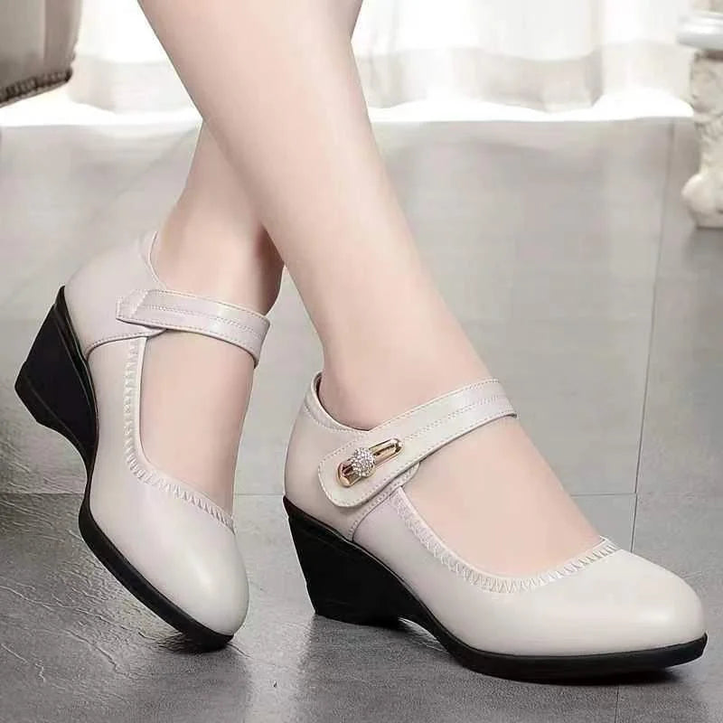 Lenna – Elegant Mid-Heel Comfort Shoes