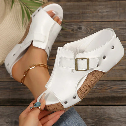Viora Platform Sandals