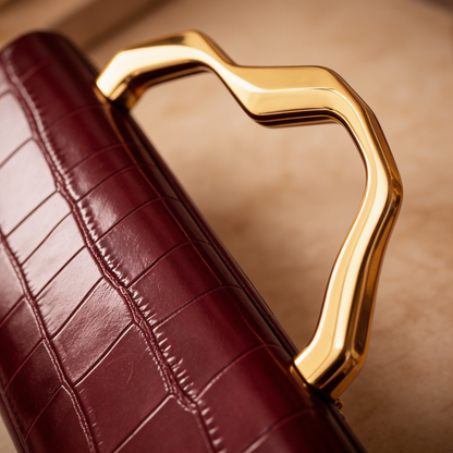 Velora Sculpt Clutch