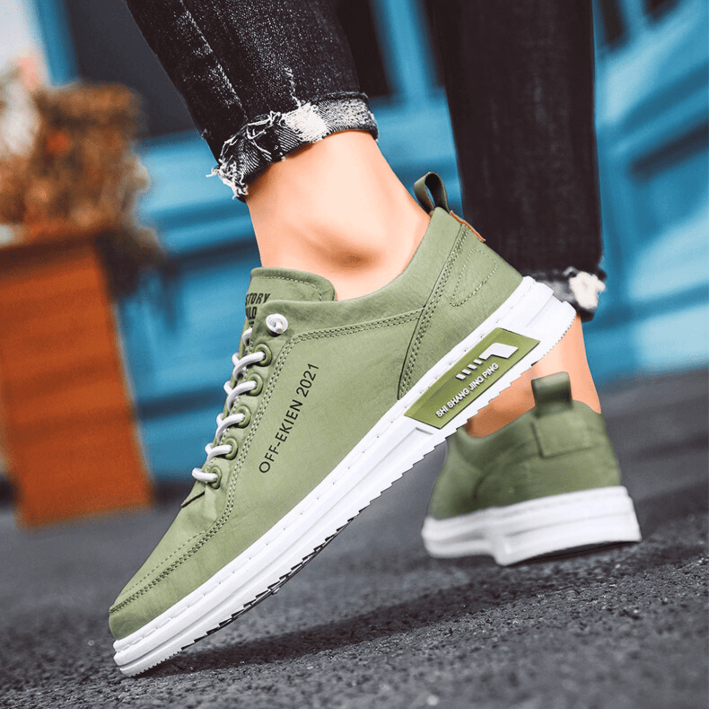 The Levaro Signature Sneaker